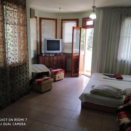 Apartment Center Varna Bagian luar foto